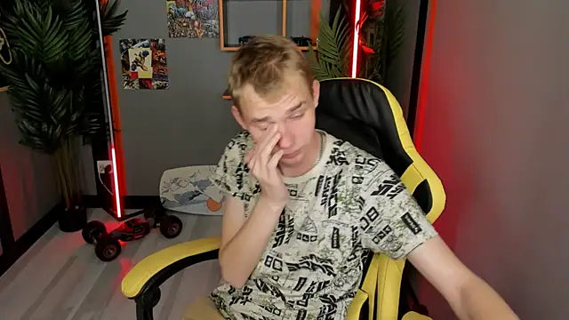 Snapshot of TimBlaks chatting on October 10, 8:41 pm TimBlaks online show from October 10, 8:41 pm