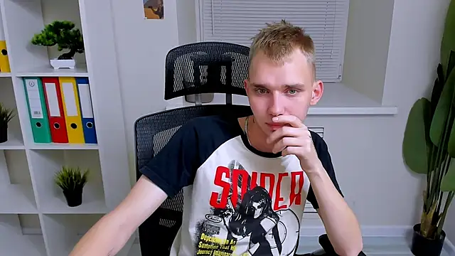 Snapshot of TimBlaks chatting on October 15, 8:42 pm TimBlaks online show from October 15, 8:42 pm