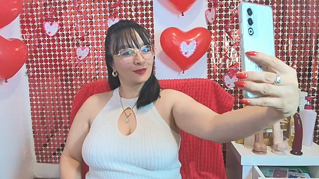 Snapshot of lexy_lunahot chatting on February 14, 3:58 am lexy lunahot online show from February 14, 3:58 am