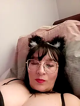 Snapshot of lexy_lunahot chatting on March 5, 2:24 pm lexy lunahot online show from March 5, 2:24 pm