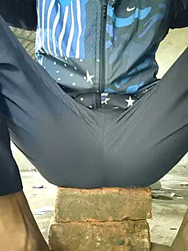 Snapshot of onlymasti00 chatting on October 5, 1:48 am onlymasti00 online show from October 5, 1:48 am