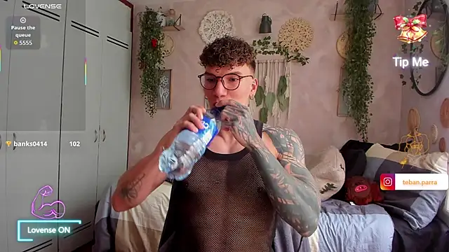 Snapshot of estebandi_do chatting on January 15, 7:39 pm estebandi do online show from January 15, 7:39 pm