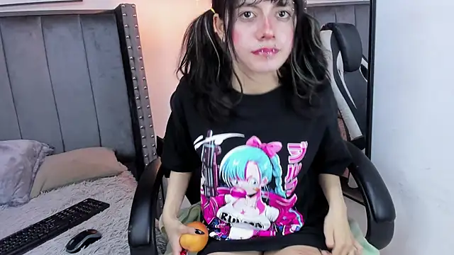 Snapshot of Miyu_Komori chatting on February 14, 12:46 pm Miyu Komori online show from February 14, 12:46 pm