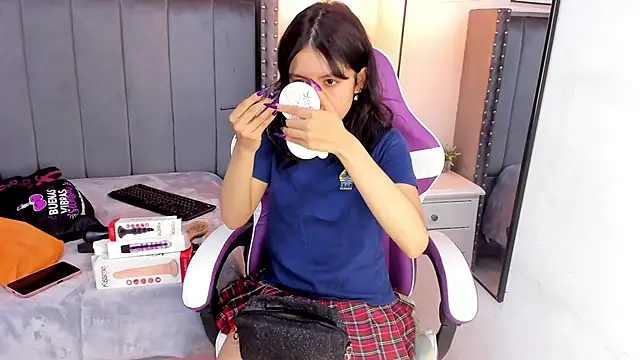 Snapshot of Miyu_Komori chatting on May 8, 7:52 pm Miyu Komori online show from May 8, 7:52 pm