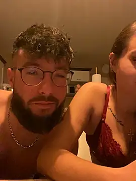 Snapshot of duomagique_off chatting on November 23, 12:10 am duomagique off online show from November 23, 12:10 am