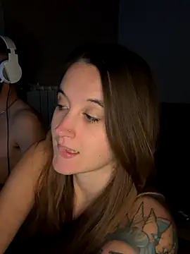 Snapshot of duomagique_off chatting on November 26, 12:00 am duomagique off online show from November 26, 12:00 am