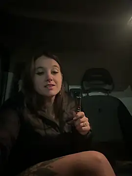 Snapshot of duomagique_off chatting on March 7, 1:35 am duomagique off online show from March 7, 1:35 am