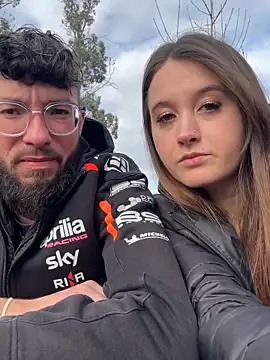 Snapshot of duomagique_off chatting on March 12, 3:40 pm duomagique off online show from March 12, 3:40 pm