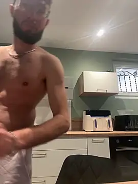 Snapshot of duomagique_off chatting on April 2, 6:16 pm duomagique off online show from April 2, 6:16 pm