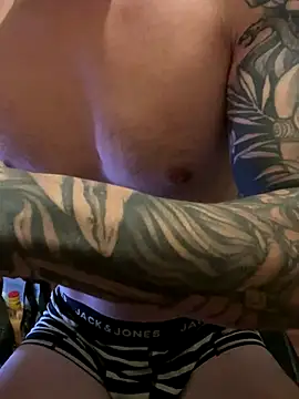 fronkie9384 online show from September 17, 8:21 pm