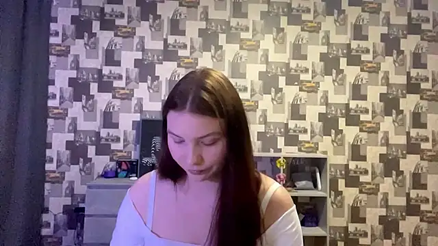 Snapshot of SwiiSweet chatting on September 9, 4:17 pm SwiiSweet online show from September 9, 4:17 pm