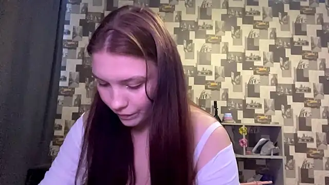 Snapshot of SwiiSweet chatting on September 13, 4:07 pm SwiiSweet online show from September 13, 4:07 pm