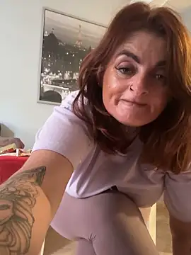 Snapshot of IrishmilfAnna chatting on September 21, 4:52 pm IrishmilfAnna online show from September 21, 4:52 pm