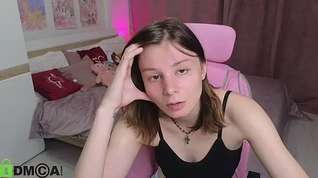 EllinEverly online show from August 6, 9:17 pm