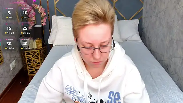 AlexandraGreen online show from October 21, 3:57 pm