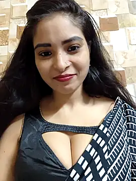 QUEEN-ADITI online show from October 5, 2:59 pm