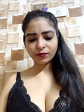 QUEEN-ADITI online show from October 9, 2:04 pm