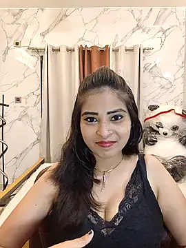 QUEEN-ADITI online show from March 29, 5:46 pm