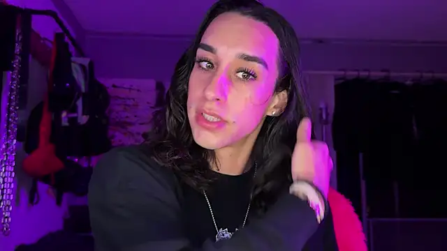 xoFrankie online show from November 13, 3:05 am