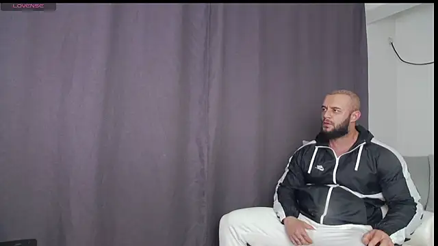 Snapshot of RickyMiami1 chatting on October 28, 6:10 pm RickyMiami1 online show from October 28, 6:10 pm