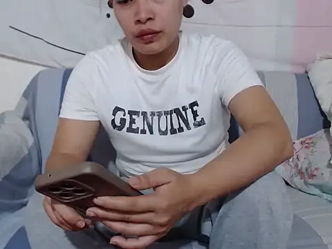 Hotbhebs online show from October 27, 8:18 am