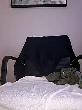 CinnaCakesss online show from January 16, 5:39 pm