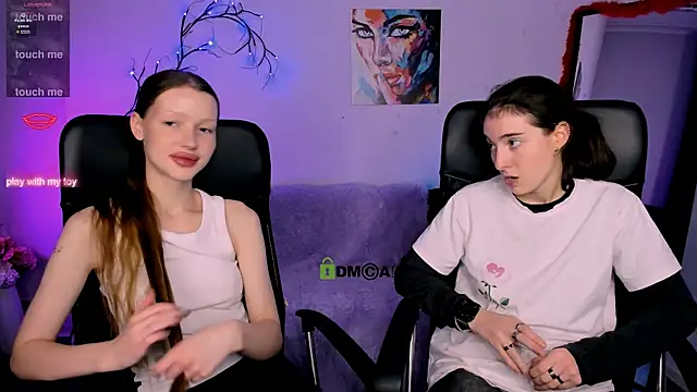 khloebeauty online show from December 13, 8:14 pm