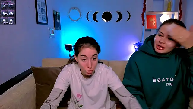 khloebeauty online show from February 2, 8:29 pm