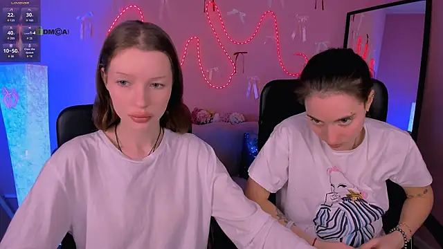 khloebeauty online show from March 20, 8:14 pm