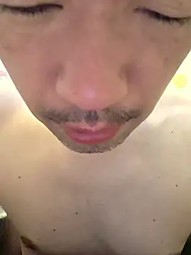 Snapshot of erosuke9 chatting on April 28, 8:58 pm erosuke9 online show from April 28, 8:58 pm