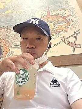 Snapshot of erosuke9 chatting on July 10, 8:40 am erosuke9 online show from July 10, 8:40 am