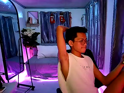 Skinny CumLoader69 online show from November 13, 6:18 pm