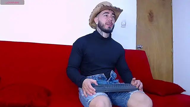 tommyblessd1 online show from September 14, 6:23 am