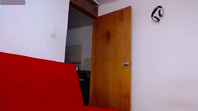 tommyblessd1 online show from November 19, 7:47 pm