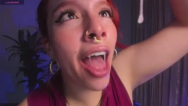 Snapshot of bri_von_dhara__ chatting on October 19, 12:17 pm bri von dhara online show from October 19, 12:17 pm