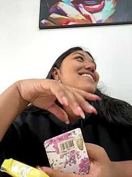 SharaRous online show from December 19, 11:39 am