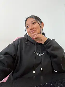 SharaRous online show from February 17, 3:19 pm