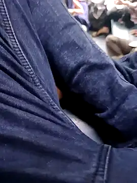 Snapshot of silverarmy5 chatting on October 3, 10:12 am silverarmy5 online show from October 3, 10:12 am