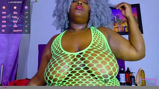 Snapshot of ebony_NeighborMoans chatting on July 7, 7:23 am ebony NeighborMoans online show from July 7, 7:23 am