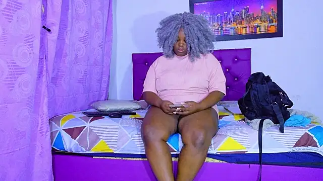 Snapshot of ebony_NeighborMoans chatting on July 18, 3:11 am ebony NeighborMoans online show from July 18, 3:11 am