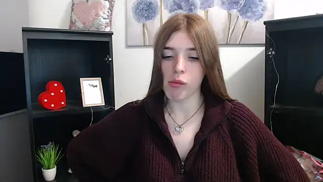 JuiceLips   online show from October 29, 1:35 pm