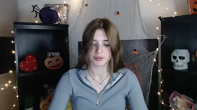 JuiceLips   online show from November 3, 5:03 pm