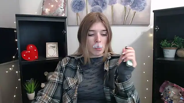 JuiceLips   online show from January 8, 2:52 pm