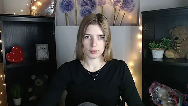 JuiceLips   online show from January 11, 3:28 pm