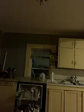 Snapshot of TaylorMade2223 chatting on September 19, 9:11 am TaylorMade2223 online show from September 19, 9:11 am