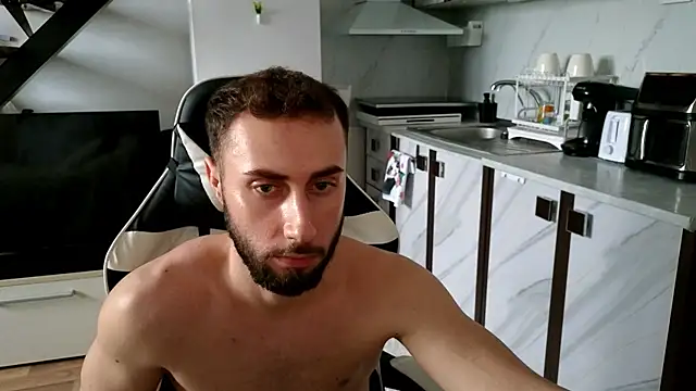 RyanStorm  online show from February 1, 2:15 pm