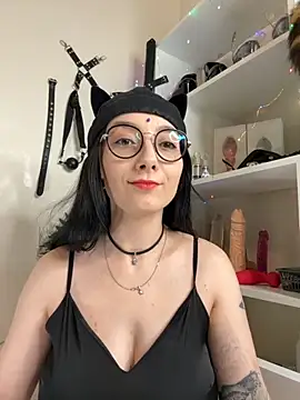 Jinhee Tiny online show from October 2, 9:38 am