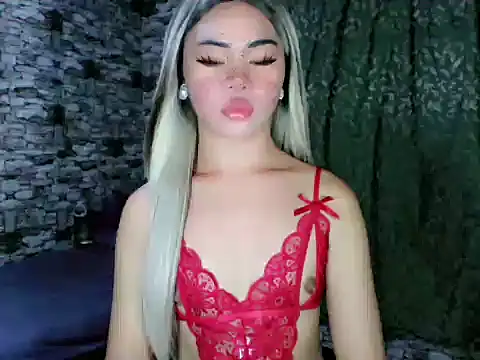 Snapshot of Naughty_celestina chatting on March 23, 12:36 am Naughty celestina online show from March 23, 12:36 am