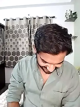 avi007p online show from November 21, 9:02 pm