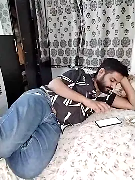Snapshot of avi007p chatting on March 10, 6:35 pm avi007p online show from March 10, 6:35 pm
